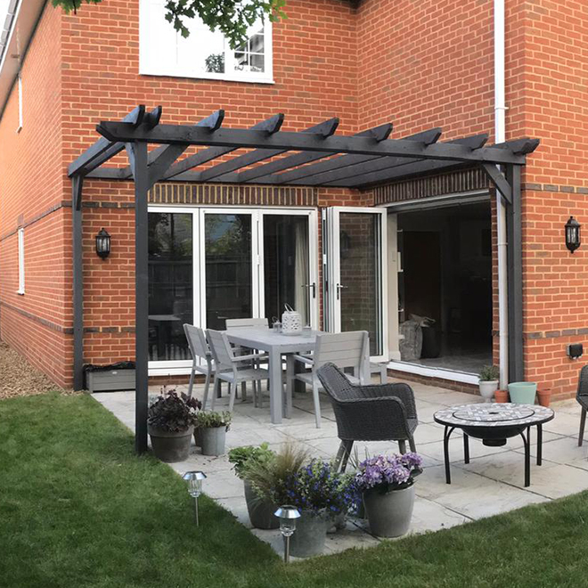 Garden pergola built in crowthorne